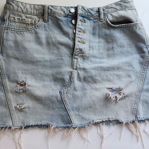 Free People Distressed Denim Mini Skirt Size 31